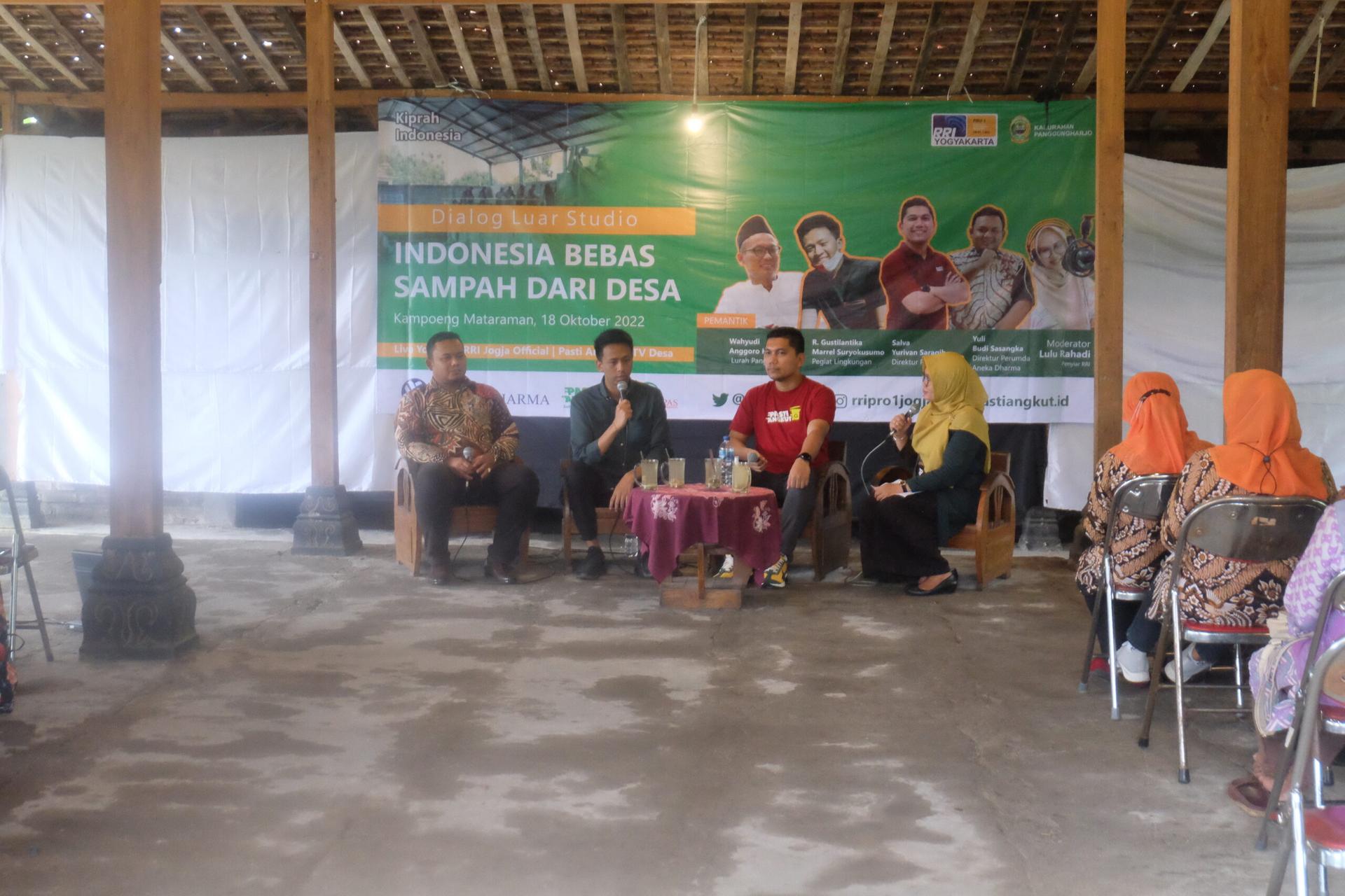 Dialog Luar Studio: Indonesia Bebas Sampah dari Desa